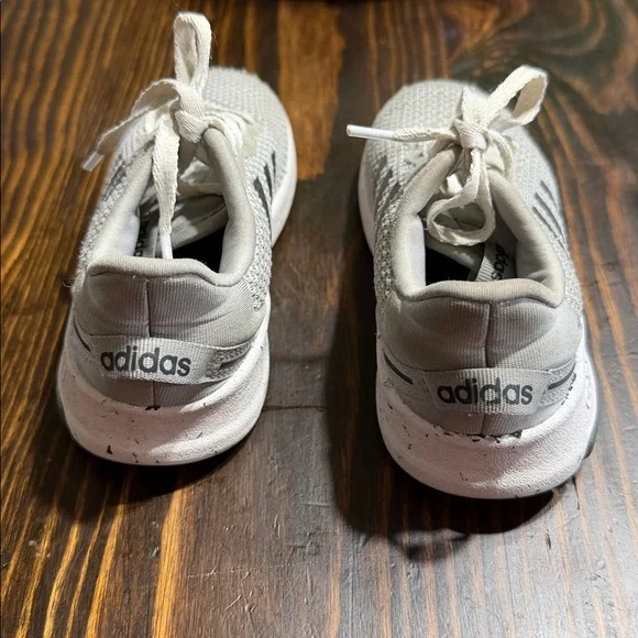 Toddler Boy Adidas tennis shoes - Picture 3 of 8